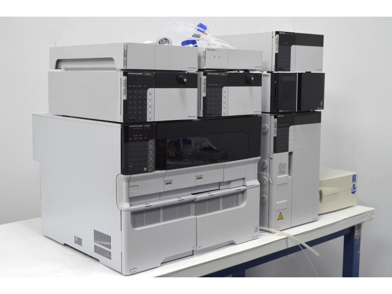Shimadzu UHPLC System (Nexera Hybrid) with Dual LC‑20ADXR Pumps, X2 SIL-30AC and SPD‑40 UV-VIS Detector