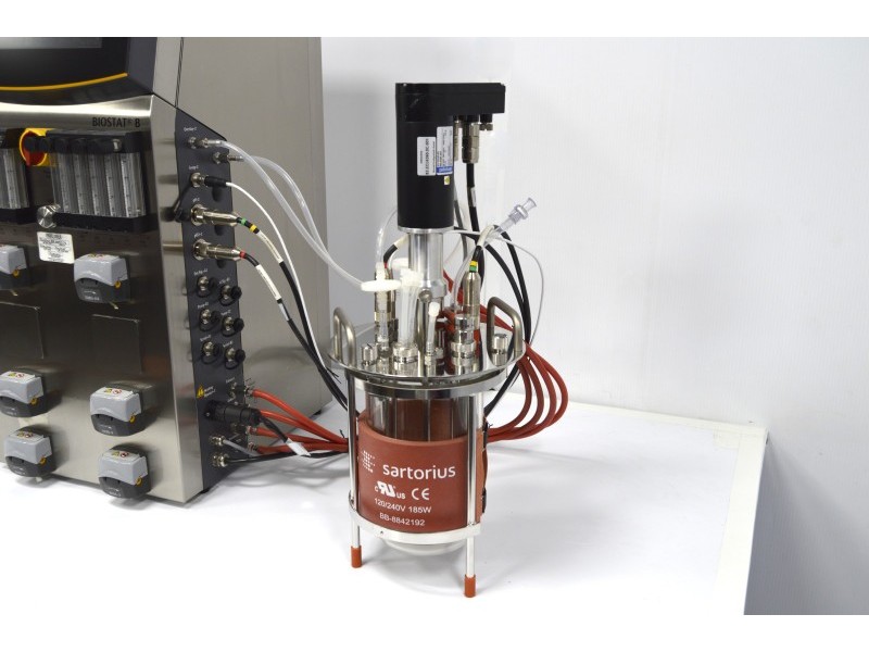OXY-Sartorius Stedim Biostat B Twin Bioreactor for Cell Cultures with 2 Liter SW Autoclavable Vessels