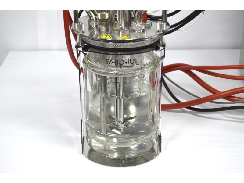 Sartorius Stedim Biostat B Twin Bioreactor for Cell Cultures with 2 Liter Jacketed Autoclavable Vessels