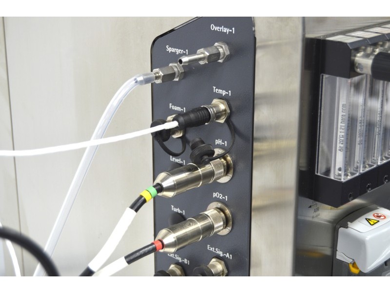 Sartorius Stedim Biostat B Twin Bioreactor for Cell Cultures with 2 Liter Jacketed Autoclavable Vessels