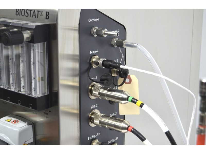 Sartorius Stedim Biostat B Twin Bioreactor for Cell Cultures with 2 Liter Jacketed Autoclavable Vessels