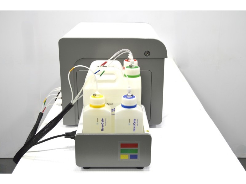 Agilent NovoCyte 3000 Flow Cytometer (3)Lasers/(13)Colors/(7)Detectors w/ NovoSampler Pro & Fluidics Station