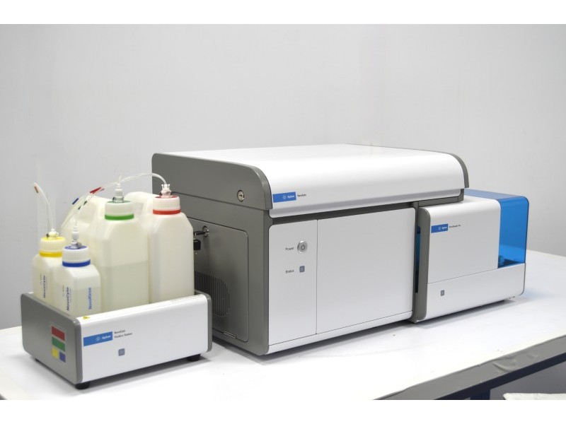 Agilent NovoCyte 3000 Flow Cytometer (3)Lasers/(13)Colors/(7)Detectors w/ NovoSampler Pro & Fluidics Station
