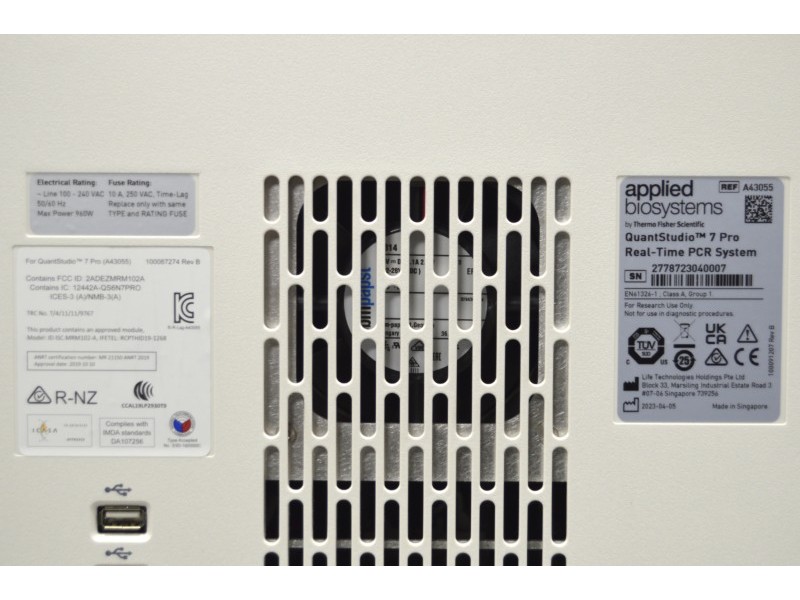 Thermo Scientific Applied Biosystems QuantStudio 7 Pro Real-Time PCR with 96 0.1ml Fast Block - MINIMAL USE