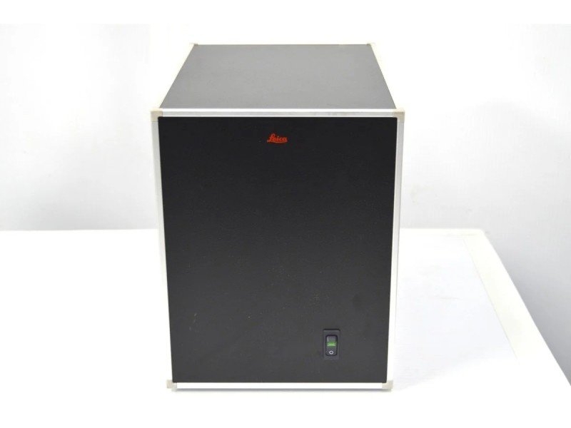 Leica DMi8 THUNDER Imager Motorized Inverted Fluorescence Microscope w/ Adaptive Focus Control Leica DMi8 THUNDER Imager Motorized Inverted Fluorescence Microscope w/ Adaptive Focus Control
