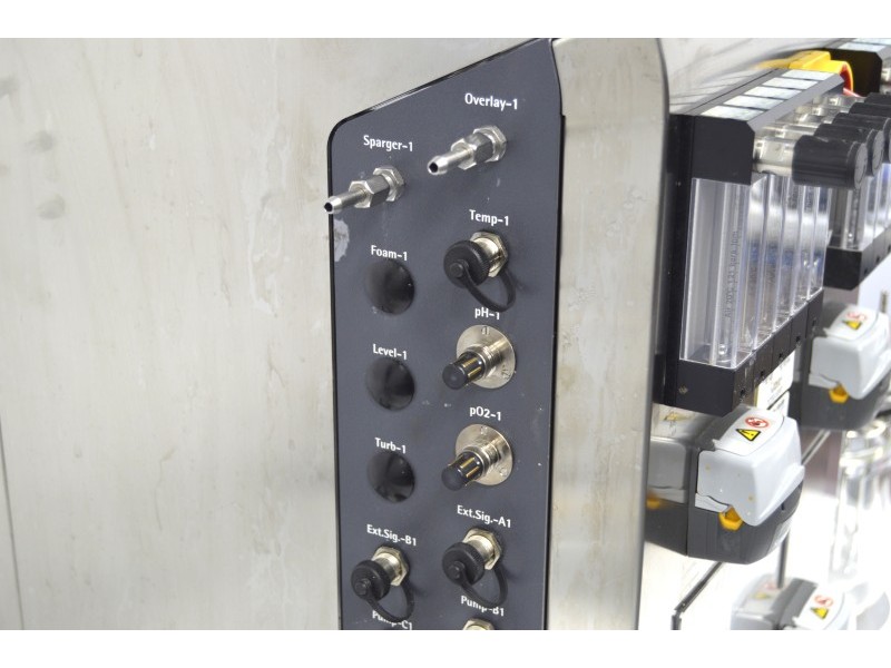 Sartorius Biostat B Twin Bioreactor for Cell Cultures with 1 Liter Jacketed Autoclavable Vessels