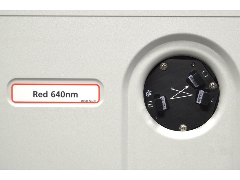 BD FACSLyric IVD Flow Cytometer (3)Lasers(10)Colors/(12)Detectors with 30-Tube Universal Loader Unit 3