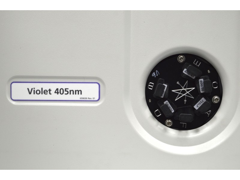 BD FACSLyric IVD Flow Cytometer (3)Lasers(10)Colors/(12)Detectors with 30-Tube Universal Loader Unit 3