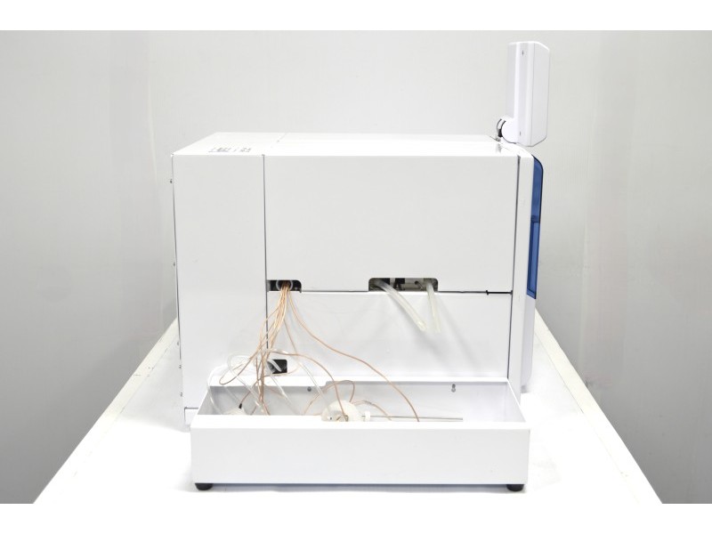 Xylem YSI 2950D Biochemistry Analyzer w 2 Biosensosr and 1 ISE Modules