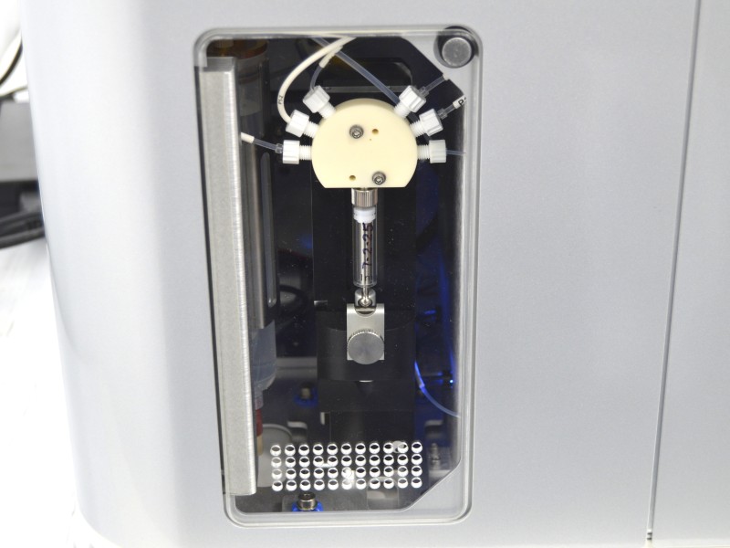 Thermo Attune NxT Acoustic Focusing Cytometer AFC2 (2)Lasers/(9)Colors/(11)Detectors w/ Cytkick Autosampler