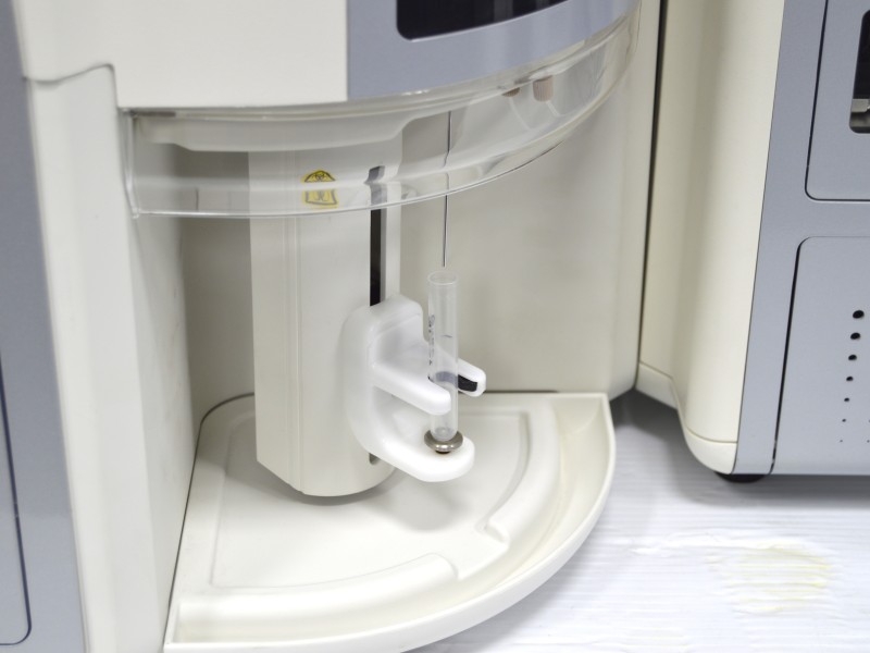 Thermo Attune NxT Acoustic Focusing Cytometer AFC2 (2)Lasers/(9)Colors/(11)Detectors w/ Cytkick Autosampler