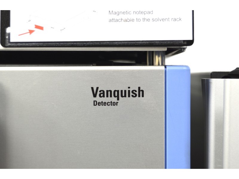 Thermo Scientific Vanquish Flex Quaternary UHPLC System with Variable Wavelength Detector