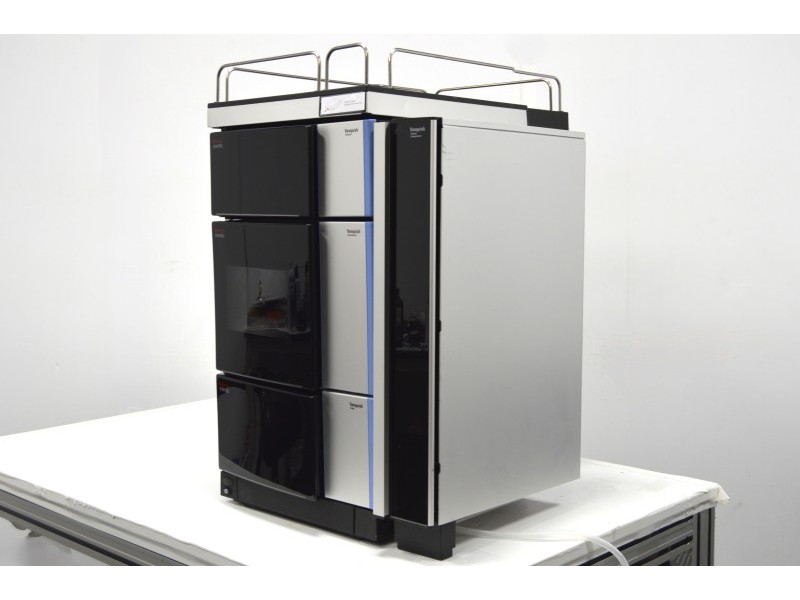 Thermo Scientific Vanquish Flex Quaternary UHPLC System with Variable Wavelength Detector
