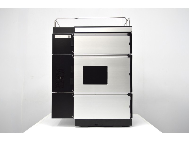 Thermo Scientific Vanquish Flex Quaternary UHPLC System with Variable Wavelength Detector