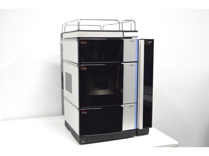 Thermo Scientific Vanquish Flex Quaternary UHPLC System with Variable Wavelength Detector