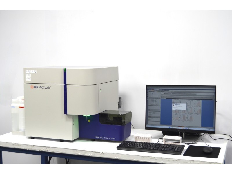 BD FACSLyric IVD Flow Cytometer (3)Lasers(8)Colors/(10)Detectors w/ Universal Loader Unit 4