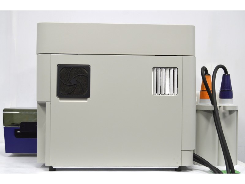 BD FACSLyric IVD Flow Cytometer (3)Lasers(8)Colors/(10)Detectors w/ Universal Loader Unit 4