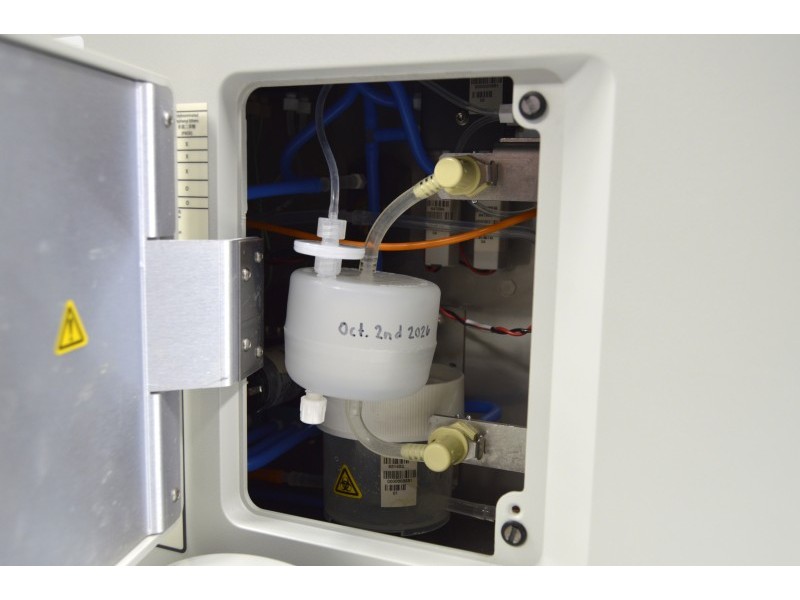 BD FACSLyric IVD Flow Cytometer (3)Lasers(8)Colors/(10)Detectors w/ Universal Loader Unit 4