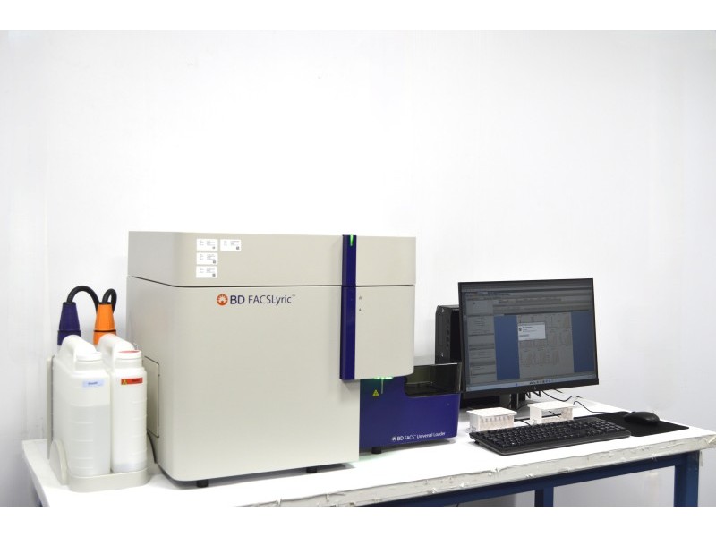 BD FACSLyric IVD Flow Cytometer (3)Lasers(8)Colors/(10)Detectors w/ Universal Loader Unit 4