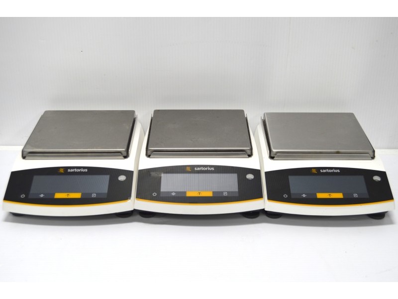 Infors HT Labfors 5 Bench-Top Bioreactor System for Microorganisms 3-Fold, Jacketed 3.6 L Vessels