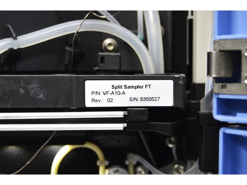 Thermo Scientific Vanquish Flex Quaternary UHPLC System with Variable Wavelength and Fluorescence Detectors