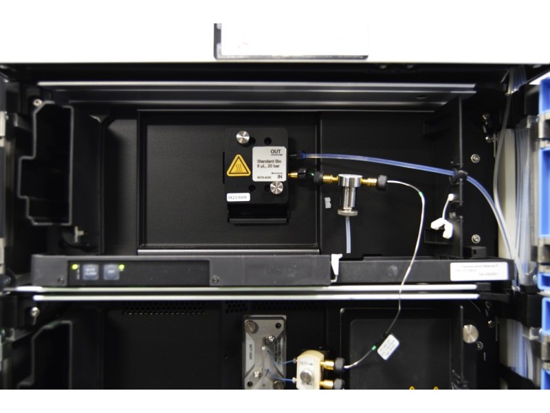 Thermo Scientific Vanquish Flex Quaternary UHPLC System with Variable Wavelength and Fluorescence Detectors