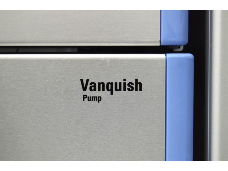 Thermo Scientific Vanquish Flex Quaternary UHPLC System with Variable Wavelength and Fluorescence Detectors