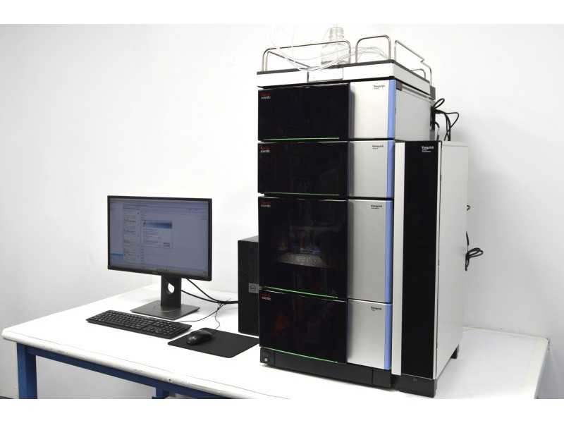 Thermo Scientific Vanquish Flex Quaternary UHPLC System with Variable Wavelength and Fluorescence Detectors
