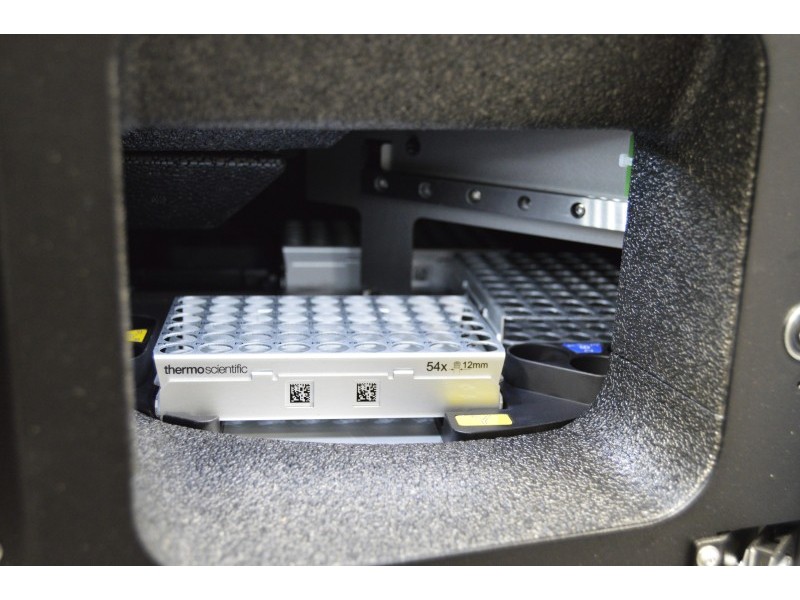 Thermo Scientific Vanquish Flex Quaternary UHPLC System with Variable Wavelength and Fluorescence Detectors