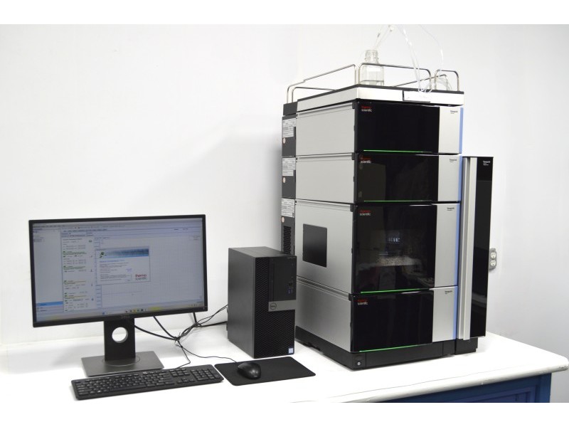 Thermo Scientific Vanquish Flex Quaternary UHPLC System with Variable Wavelength and Fluorescence Detectors