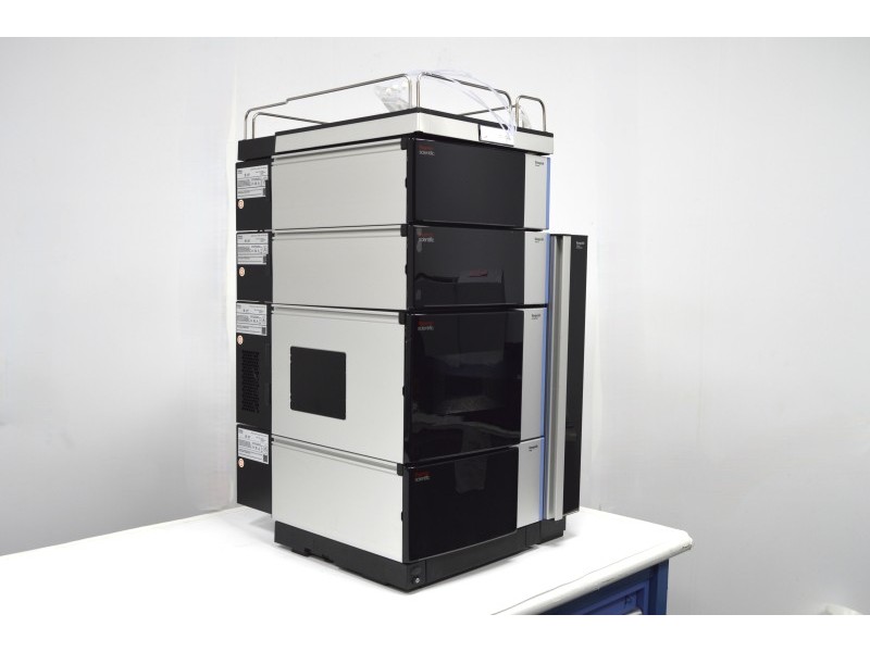 Thermo Scientific Vanquish Flex Quaternary UHPLC System with Variable Wavelength and Fluorescence Detectors