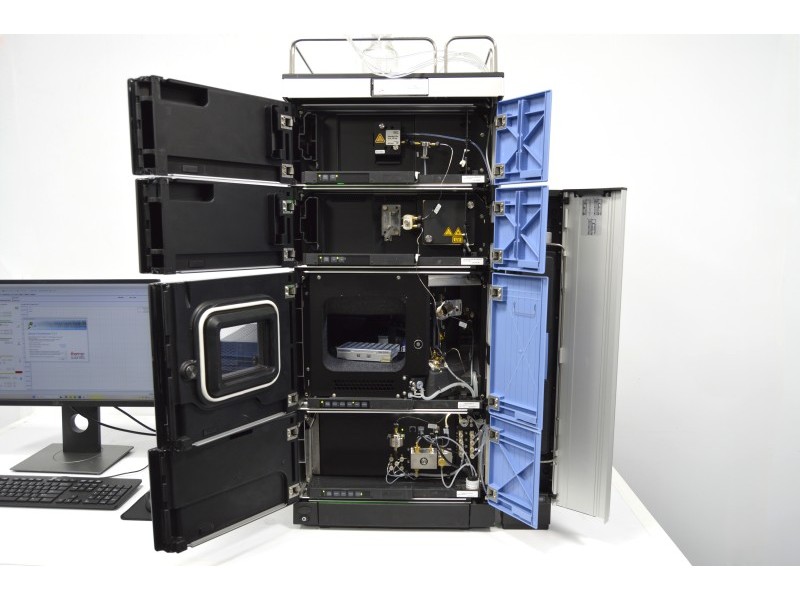 Thermo Scientific Vanquish Flex Quaternary UHPLC System with Variable Wavelength and Fluorescence Detectors