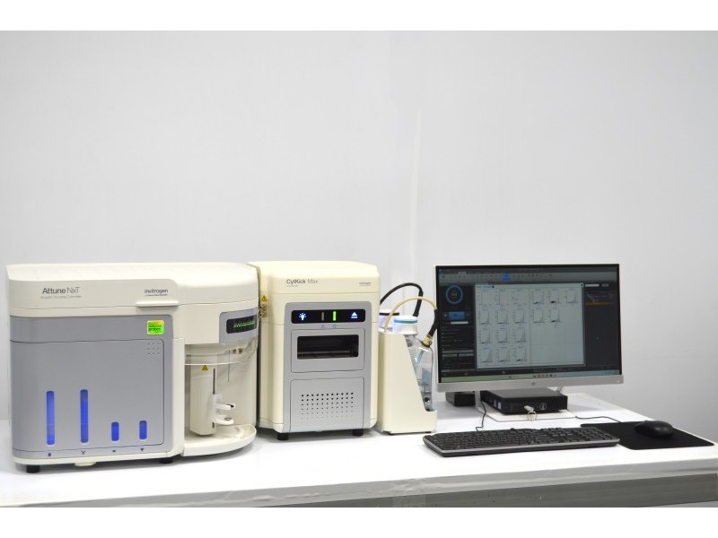 Thermo Attune NxT Acoustic Focusing Cytometer (4)Lasers/(14) Colors/(16)Detectors w/Cytkick MAX Autosampler - Made in 2023