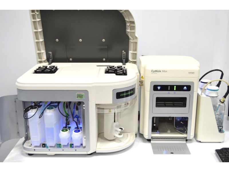 Thermo Attune NxT Acoustic Focusing Cytometer (4)Lasers/(14) Colors/(16)Detectors w/Cytkick MAX Autosampler - Made in 2023