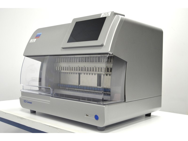 Qiagen EZ2 Connect DNA RNA Nucleic Acid Purification System Made in 2024
