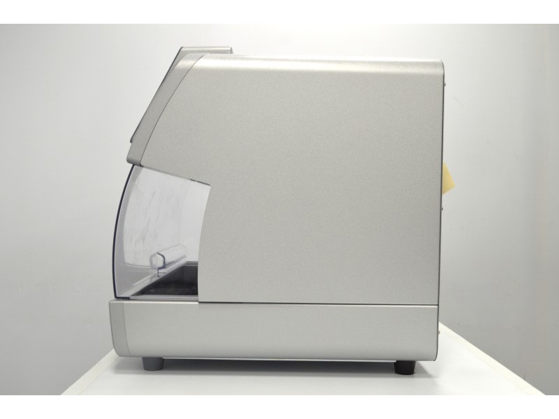 Qiagen EZ2 Connect DNA RNA Nucleic Acid Purification System Made in 2024