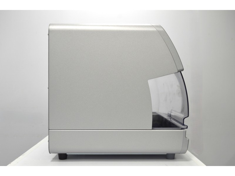 Qiagen EZ2 Connect DNA RNA Nucleic Acid Purification System Made in 2024