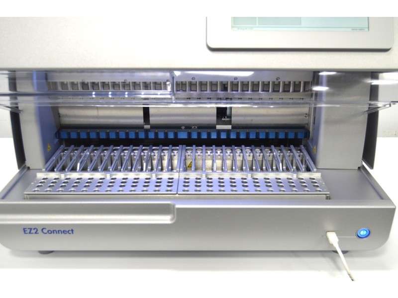 Qiagen EZ2 Connect DNA RNA Nucleic Acid Purification System Made in 2024