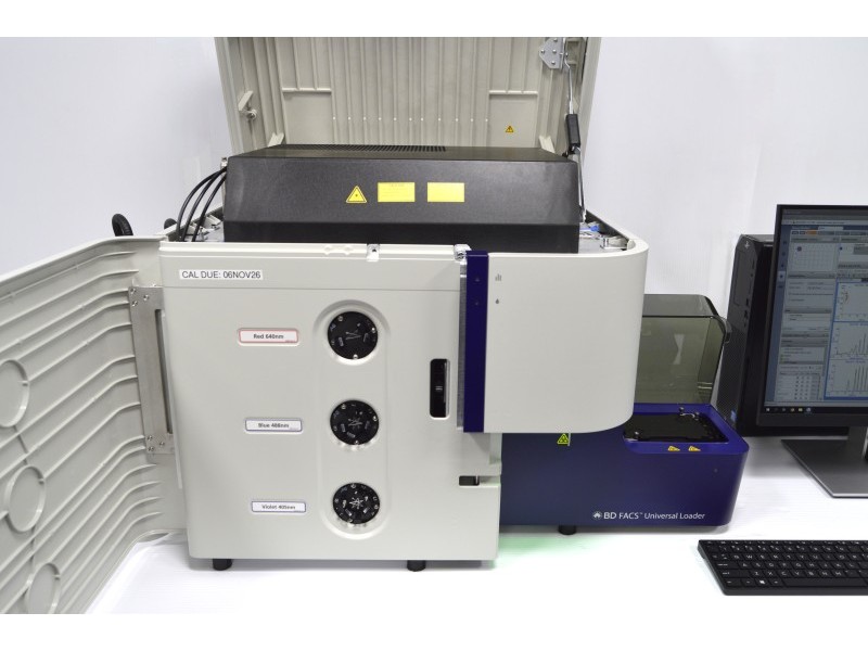 BD FACSLyric IVD Flow Cytometer (3)Lasers(12)Colors/(14)Detectors with Universal Loader - Made in 2025