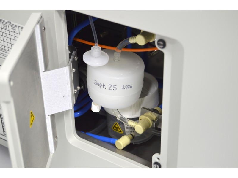 BD FACSLyric IVD Flow Cytometer (3)Lasers(12)Colors/(14)Detectors with Universal Loader - Made in 2025