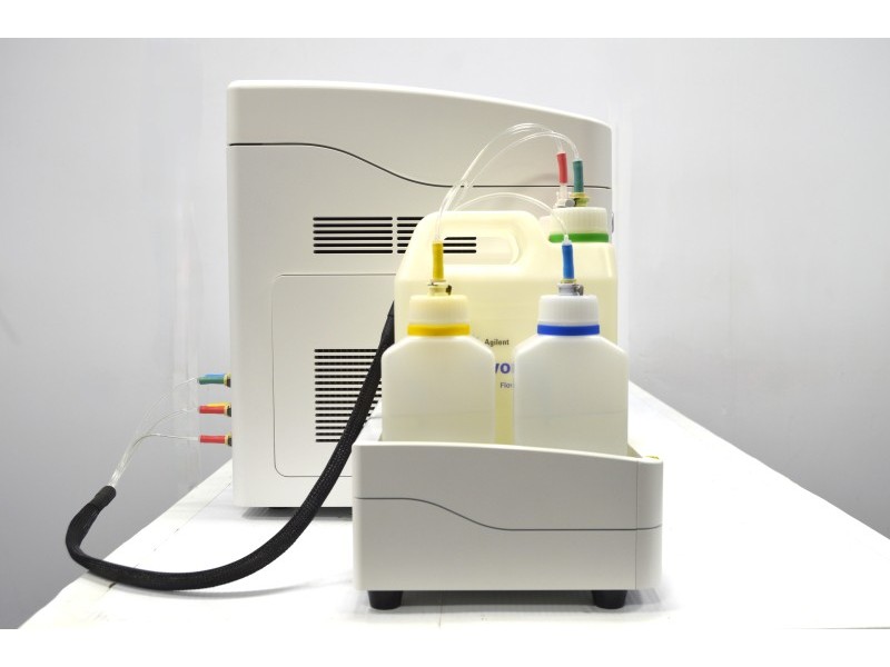 Agilent NovoCyte Quanteon Flow Cytometer (4)Lasers/(25)Colors/(27)Detectors w/ NovoSampler Q & Fluidics Station II - Made in 2023