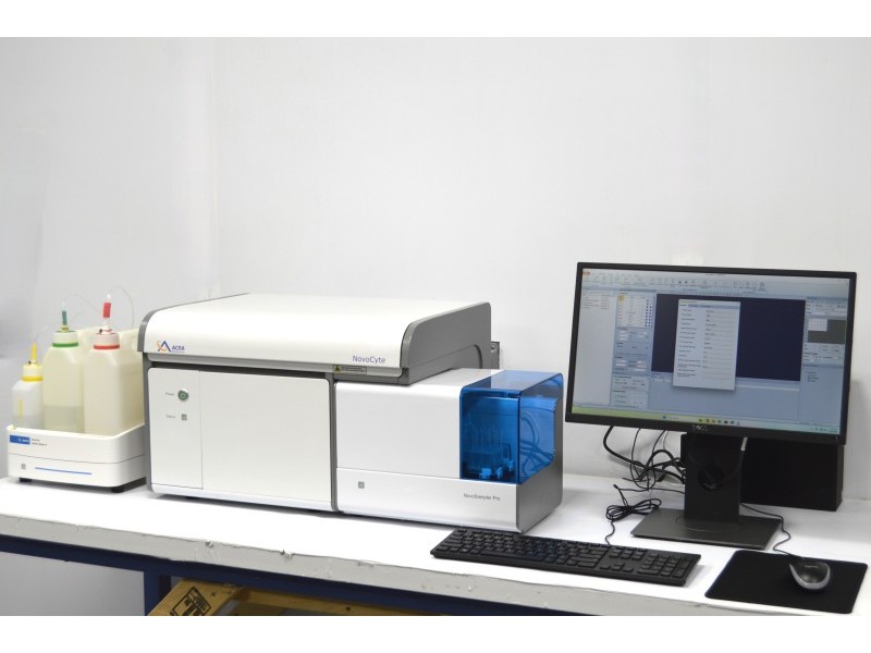 Agilent ACEA NovoCyte 3000 Flow Cytometer (3)Lasers/(13)Colors/(8)Detectors w/ NovoSampler Pro & Fluidics Station II