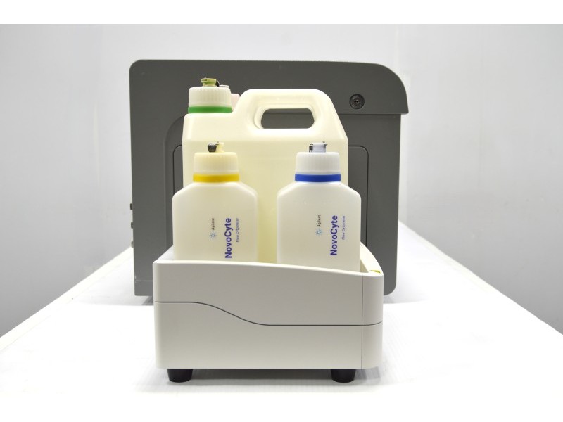 Agilent ACEA NovoCyte 3000 Flow Cytometer (3)Lasers/(13)Colors/(8)Detectors w/ NovoSampler Pro & Fluidics Station II